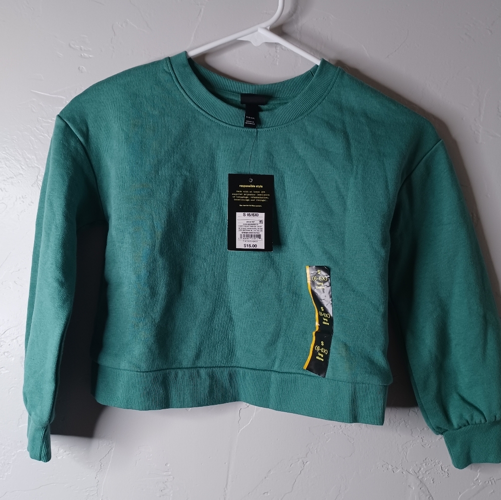 Art class Green Long Sleeve Sweatshirt Small